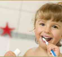 Kdy začít čistit zuby vašeho dítěte?